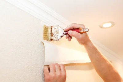 Pose de papier peint à Gornac — revêtements muraux et toiles de verre